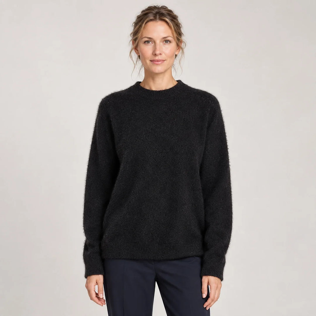 Beloru Cashmere Crewneck Sweater — Black (apparel front)